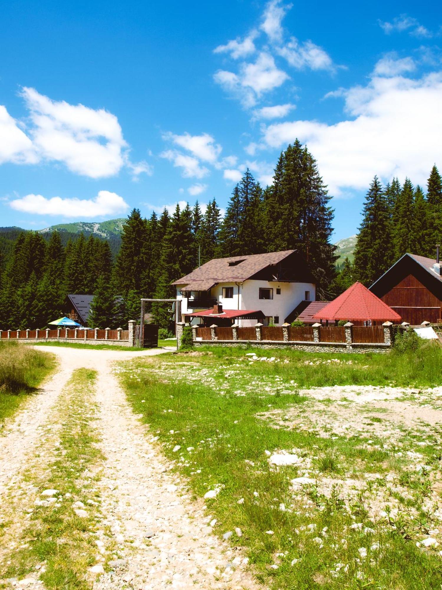 Villa Mounthoff Retreat Moroeni Exterior foto
